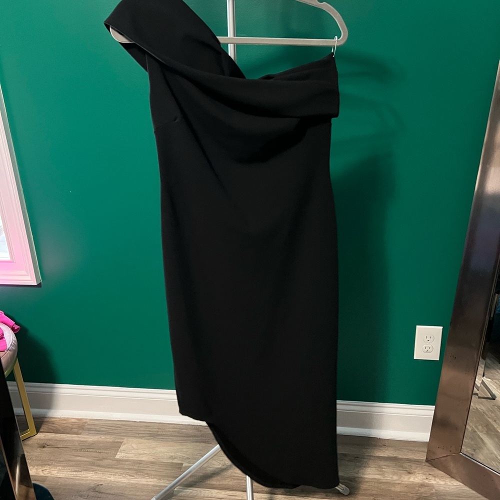 Black one shoulder sleeveless dress